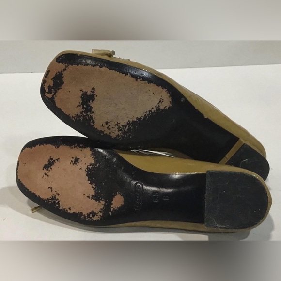 Coach, size 6.5, Patent Leather Bow Flats (minor wear) - Picture 6 of 6